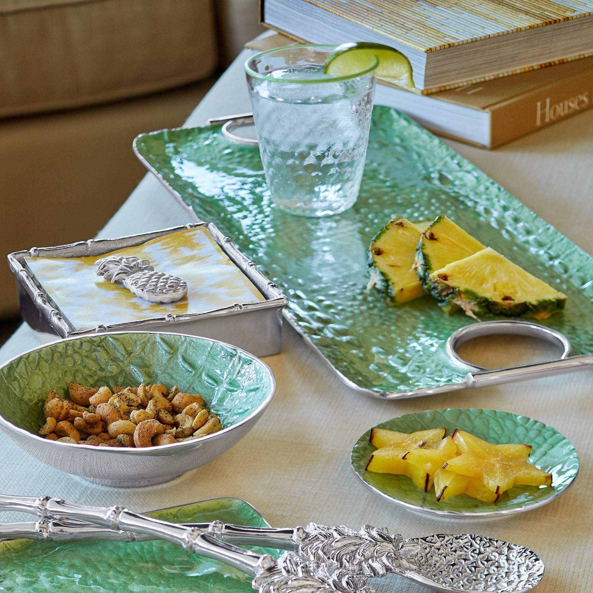 http://mariposa.com/cdn/shop/products/pineapple-salad-servers-mariposa-3.jpg?v=1586562066