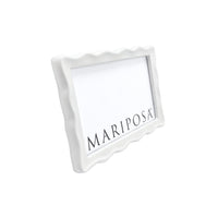 Wavy White 4x6 Frame