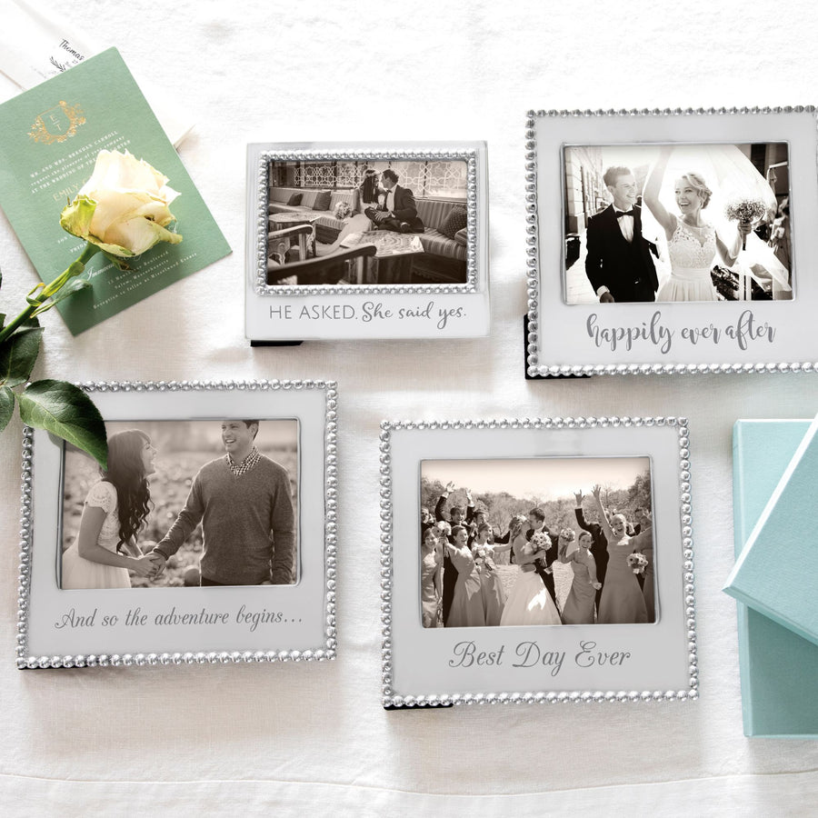 ET AINSI L’AVENTURE COMMENCE Cadre perlé 5x7