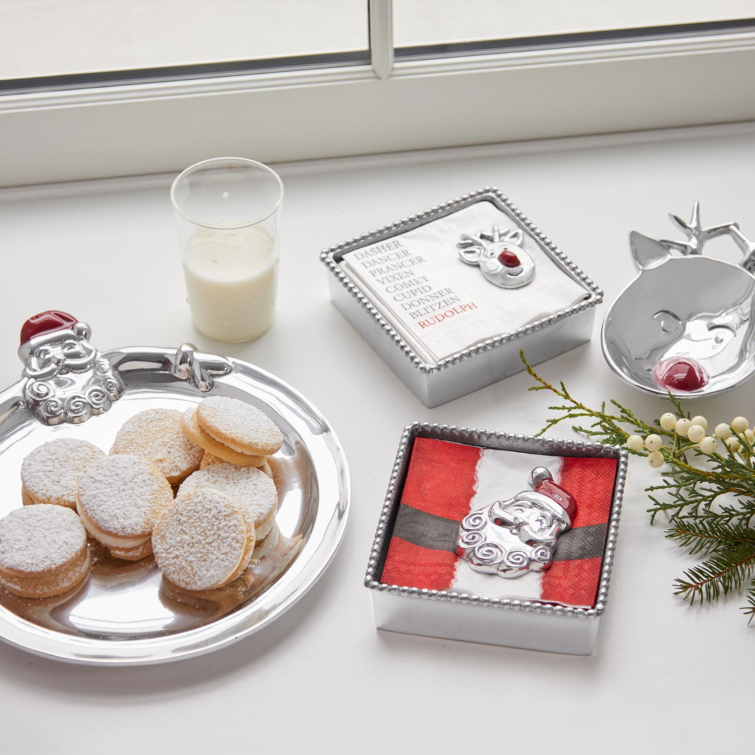 Smiling Santa Beaded Napkin Box Set- | Mariposa