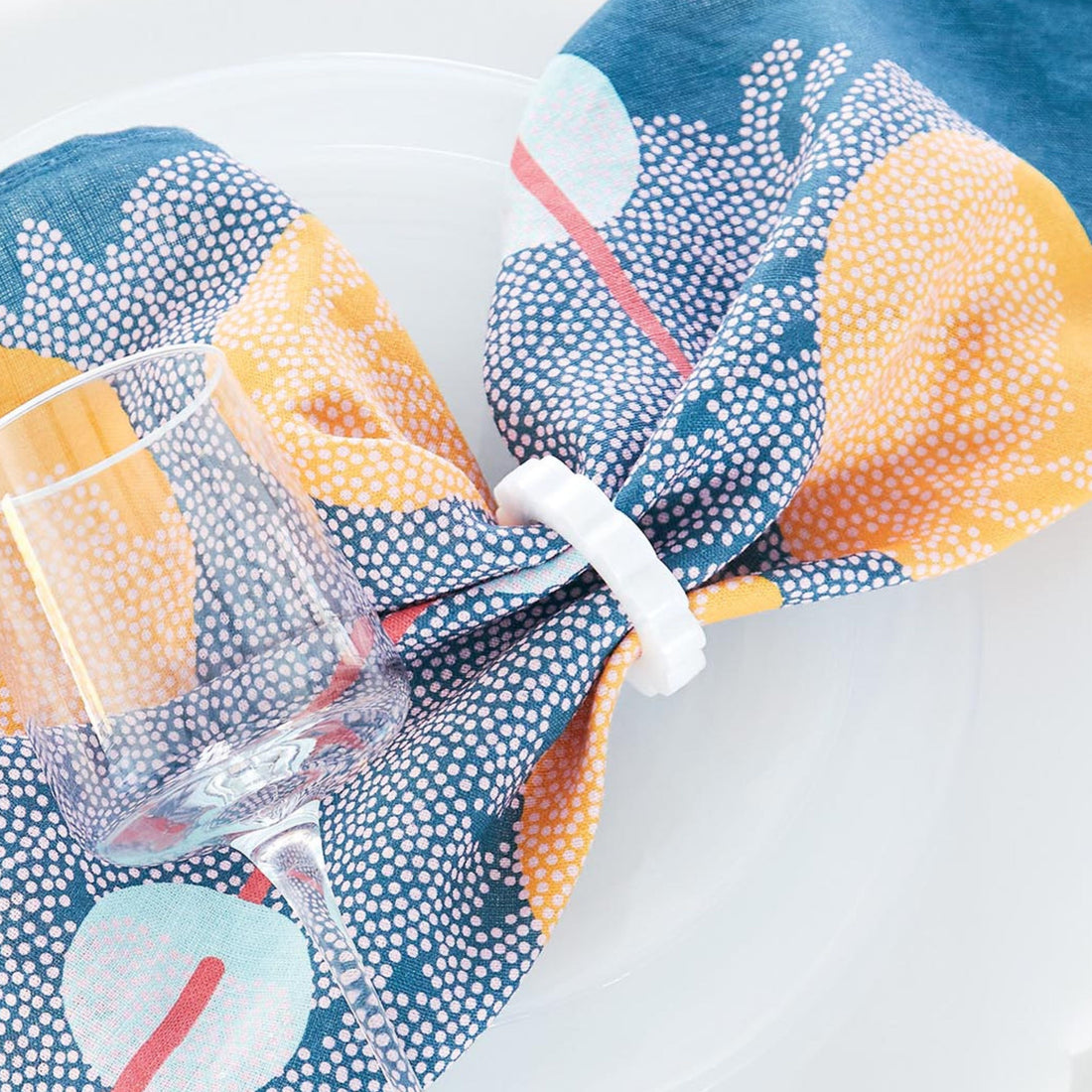 White Scallop Napkin Ring Set of 4