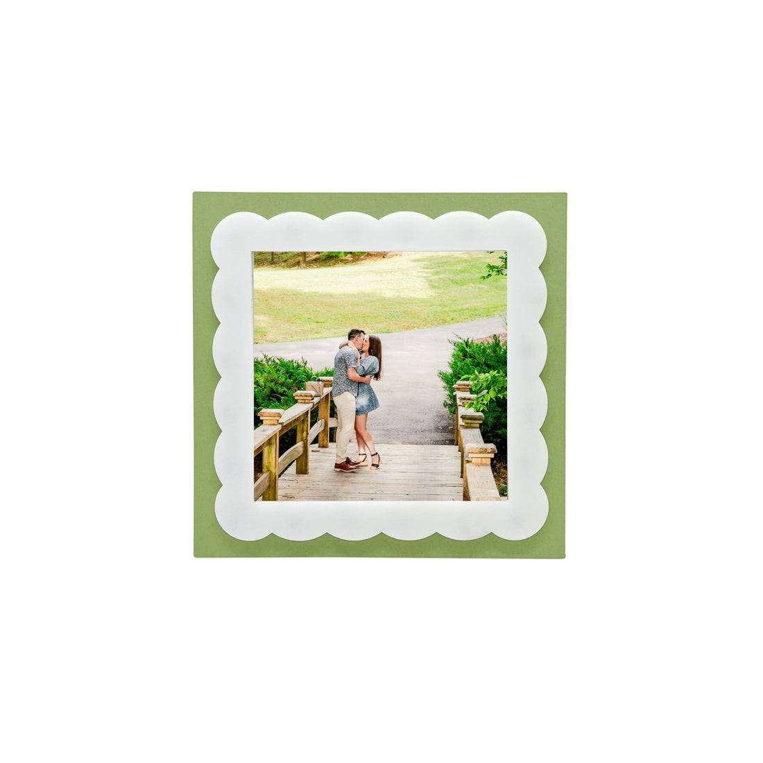 Meadow Green Scallop 4x4 Frame