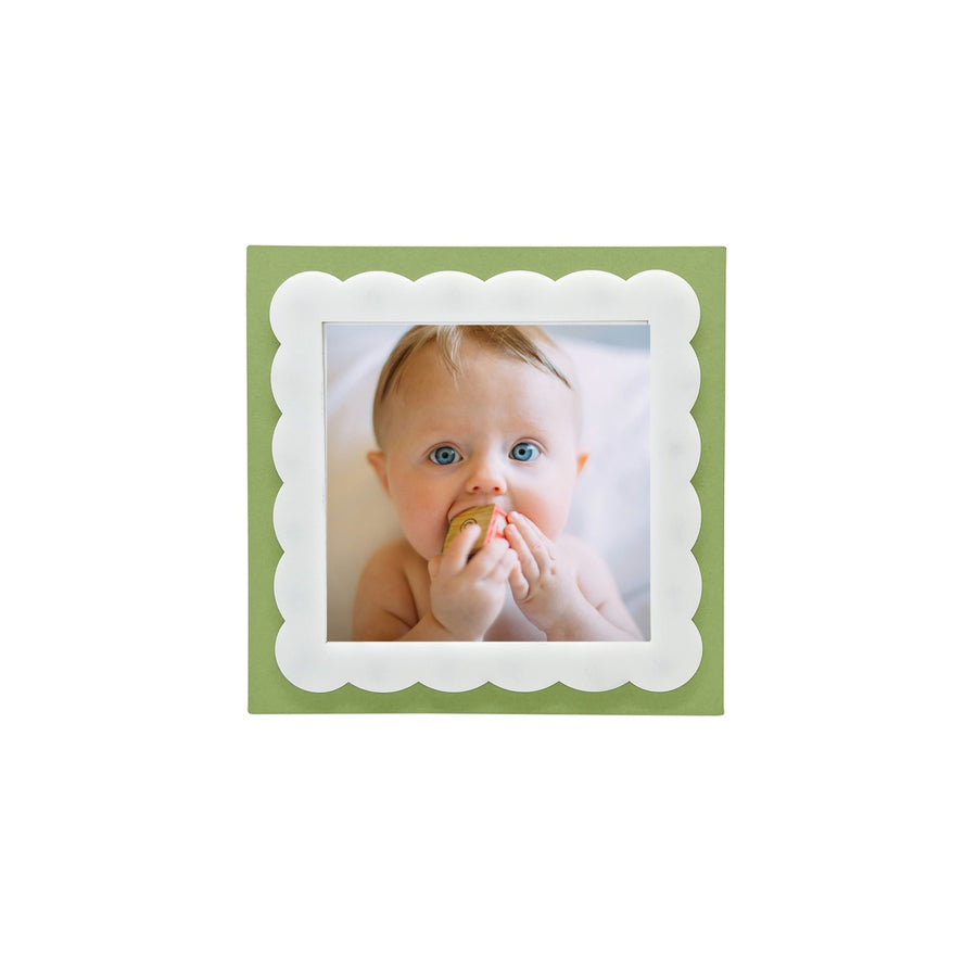 Meadow Green Scallop 4x4 Frame