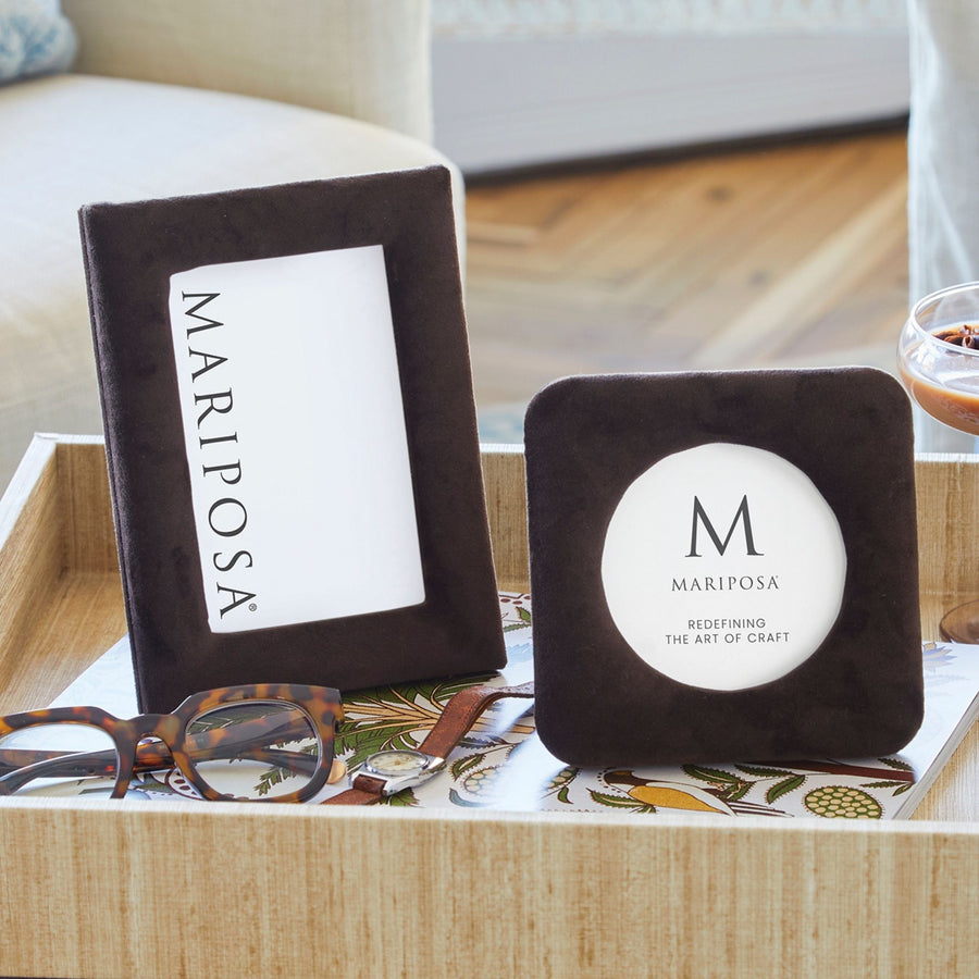 Lola Chocolate Velvet Round 4x4 Frame