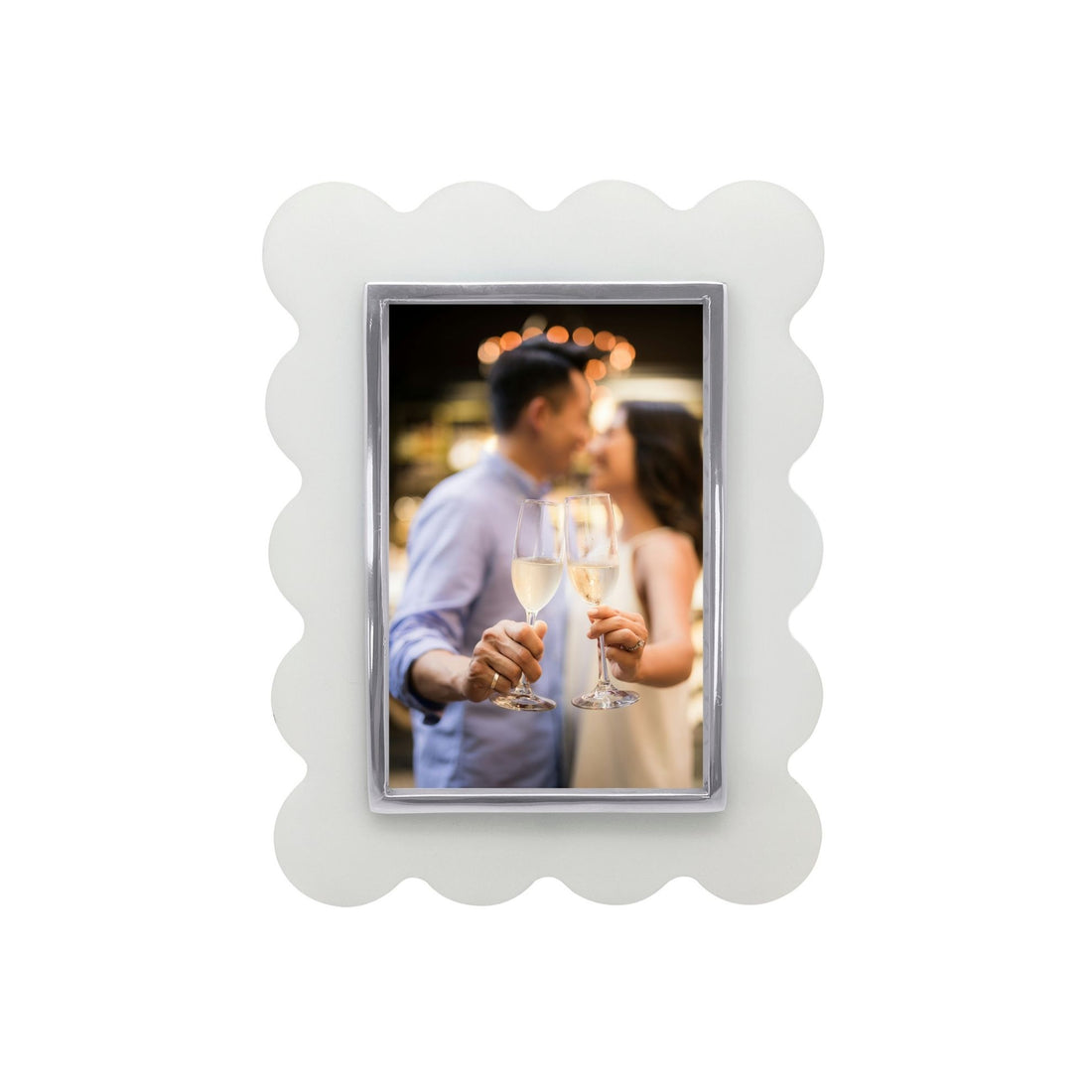 Mod White Acrylic Scallop 4x6 Frame