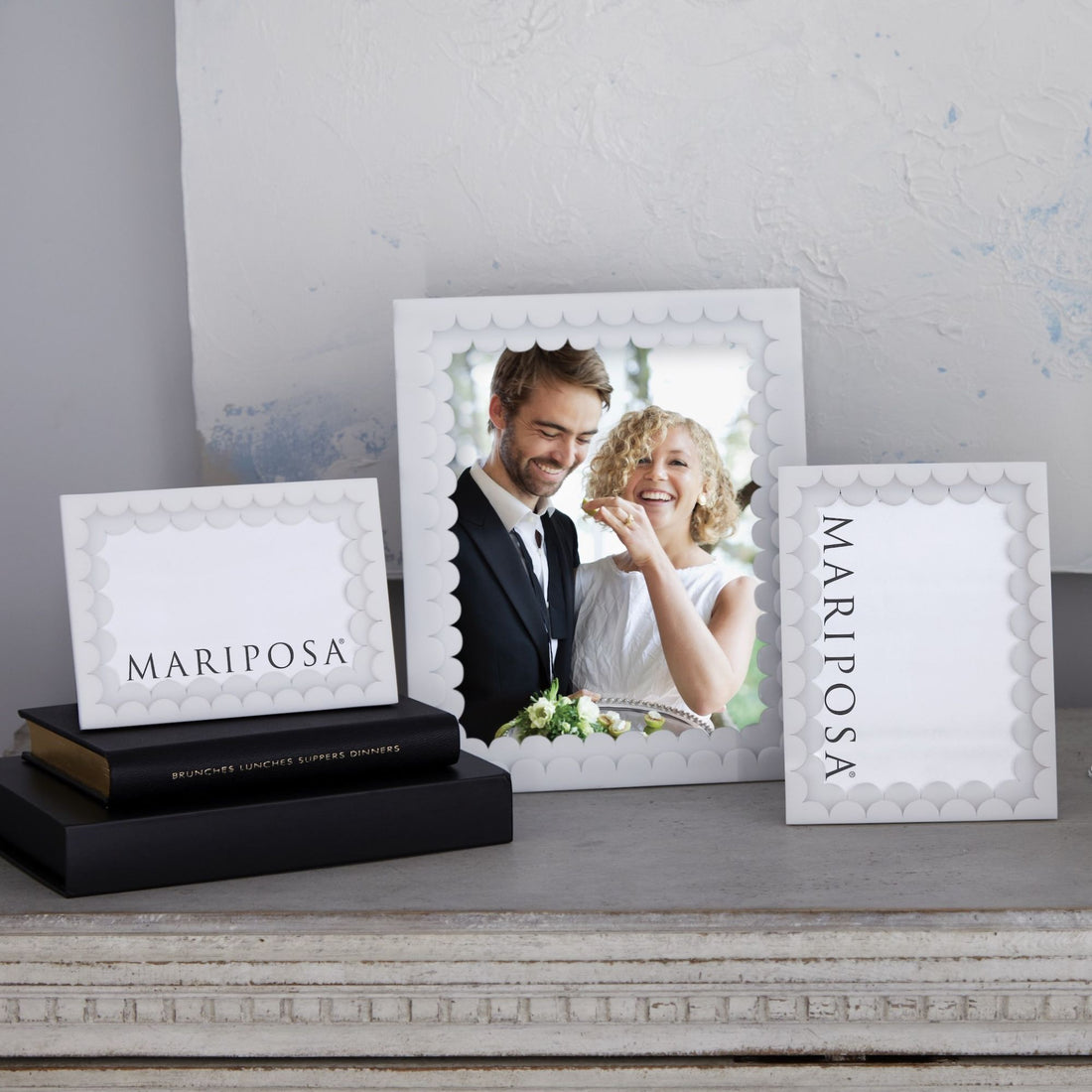 White Acrylic Double Scallop 4x6 Frame