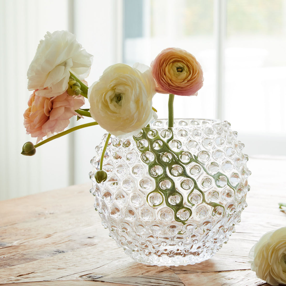 Hobnob Medium Decorative Centerpiece Vase